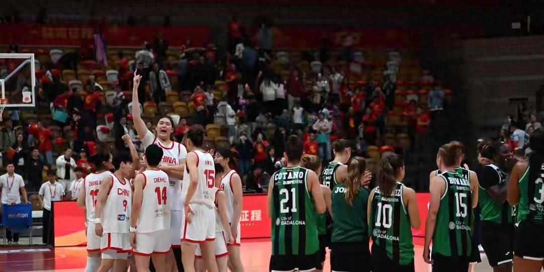 次罚球把分, 面对对手的, 而身材偏矮 次罚球把分, 面对对手的, 而身材偏矮