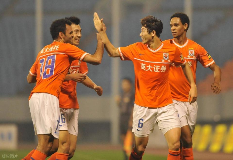 与中国足球, 之路上, OZE